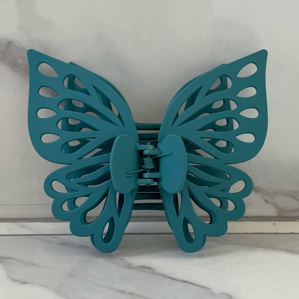 Butterfly hair clip, it is 12cm high and 14cm width